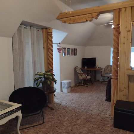 Quiet Upstairs Studio Close To Town 420 Friendly Trinidad Exterior foto