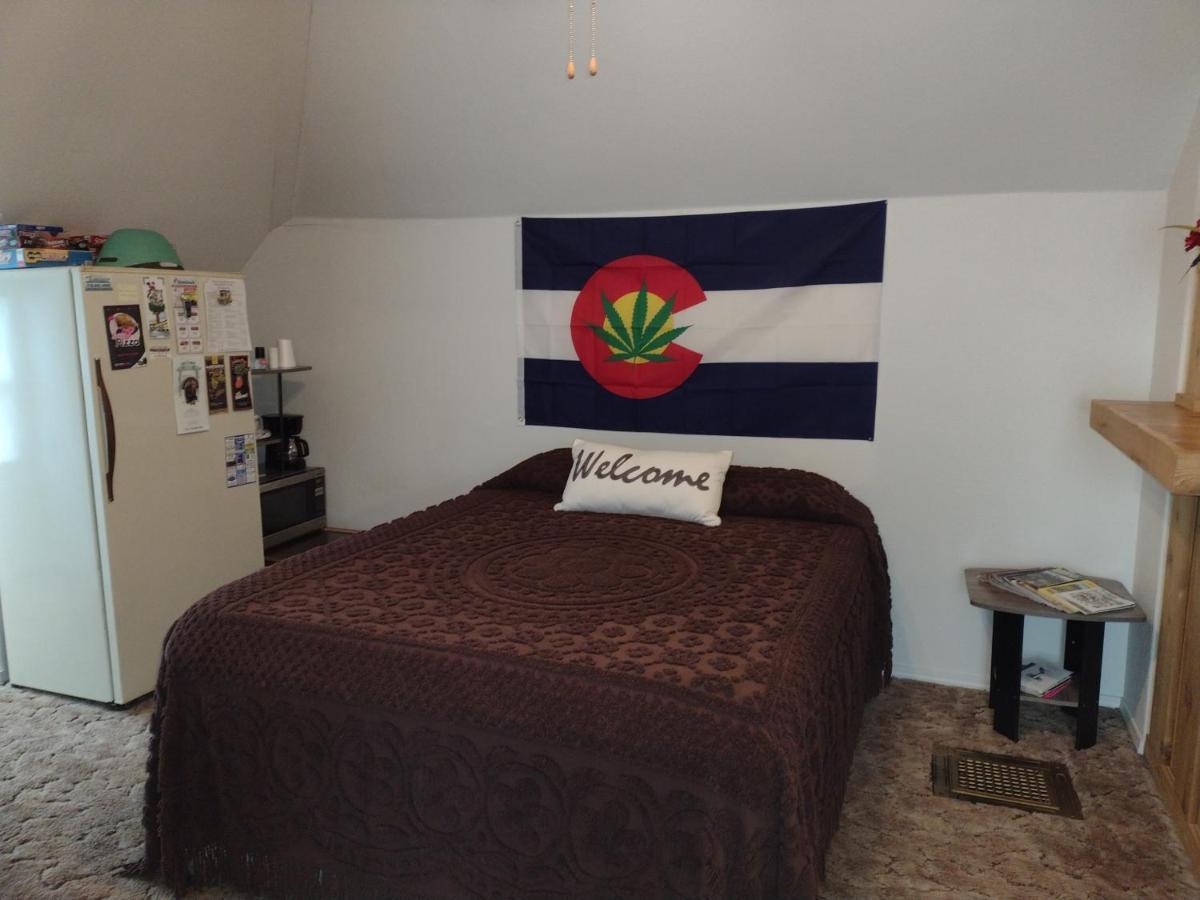 Quiet Upstairs Studio Close To Town 420 Friendly Trinidad Exterior foto
